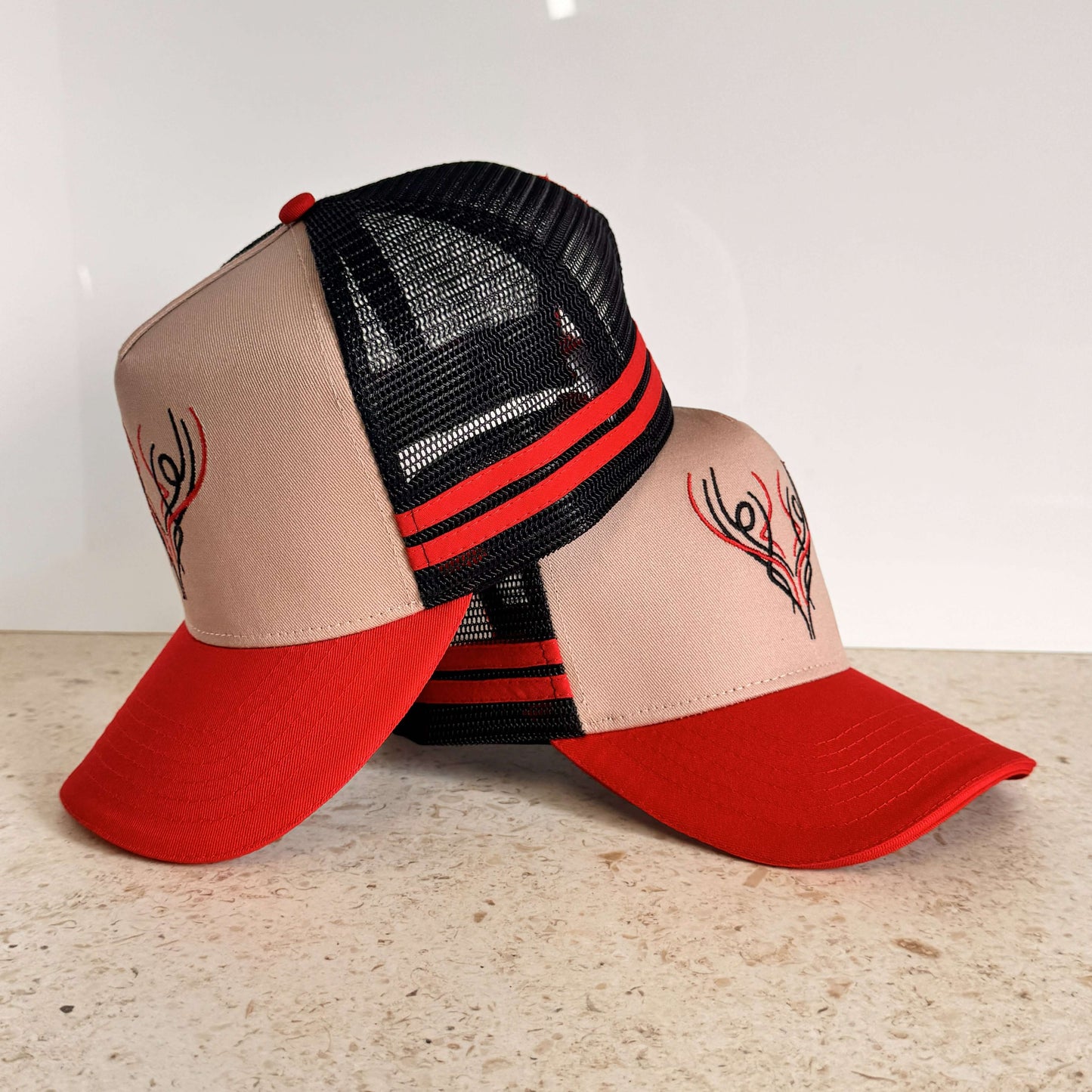 “Scroll Horns high profile trucker cap adjustable 59cm snapback streetwear hat