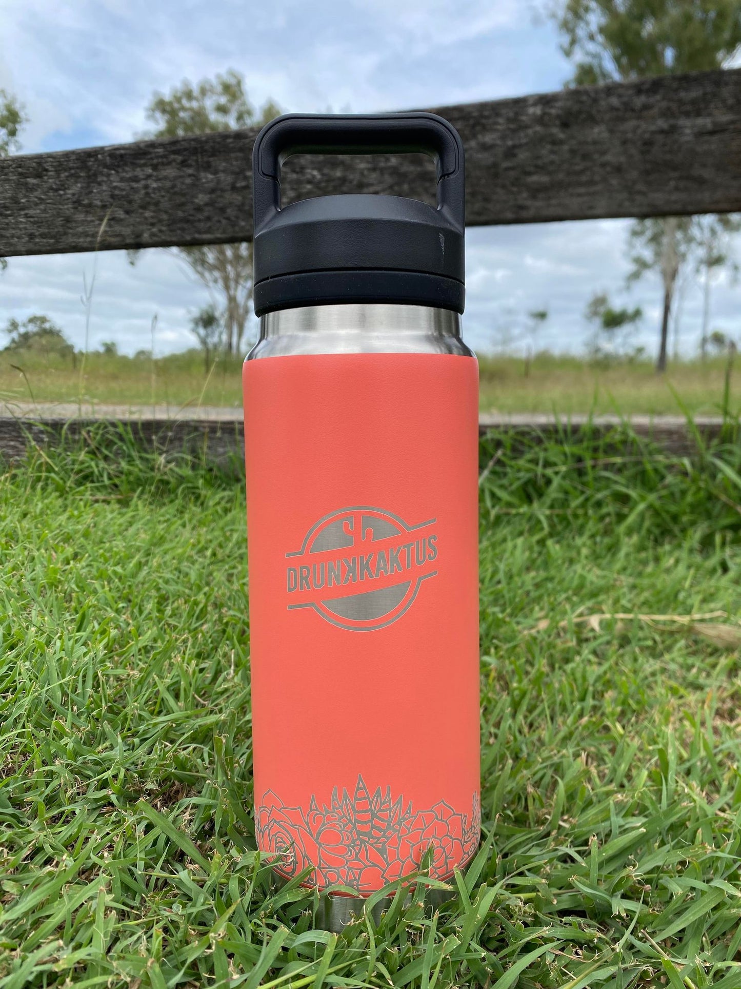 27oz INSULATED WATER BOTTLE